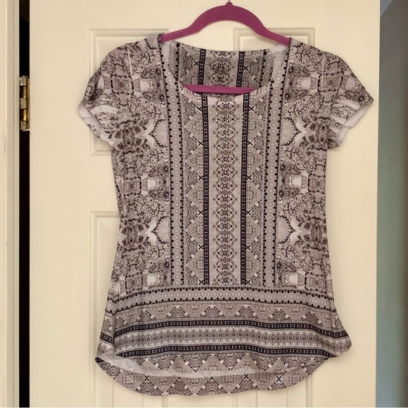 Style & Co | Hi Low Shirt with Crystal-like Adornments | Size PS - Picture 2 of 13